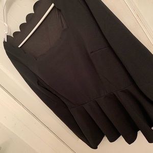 🆕SHEIN Scalloped Neckline Peplum Top